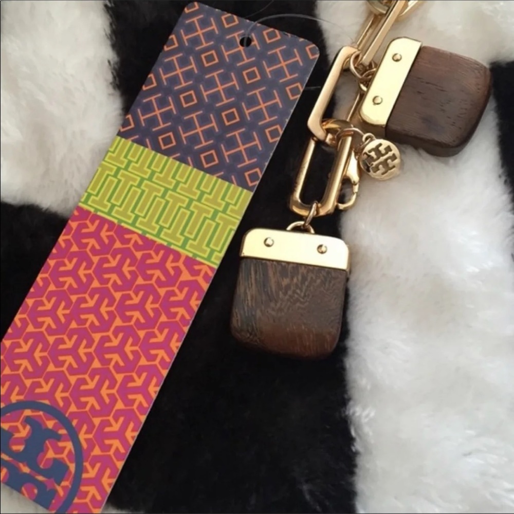 ***PRICE FIRM** TORY BURCH Charm Bracelet